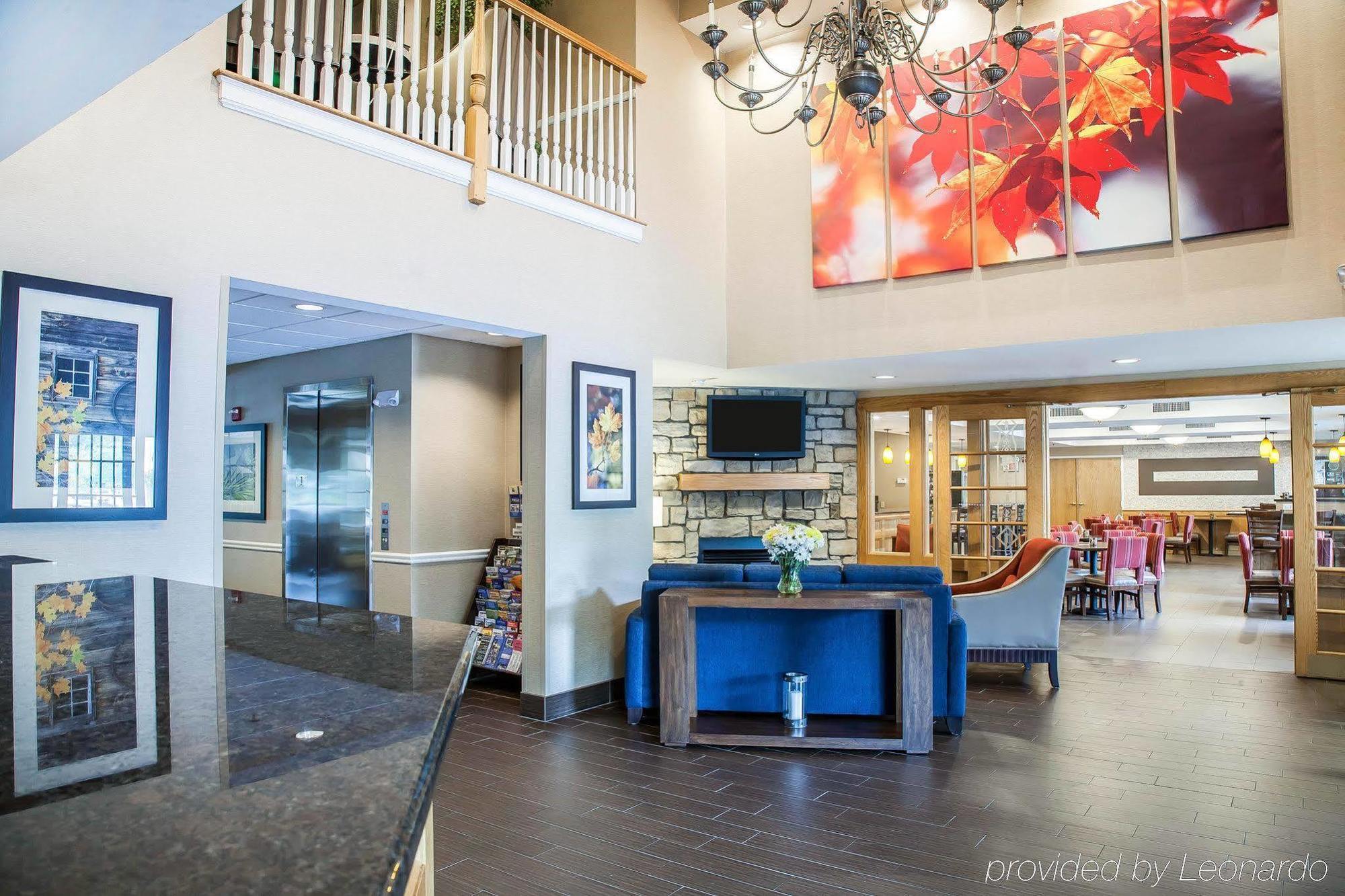 Comfort Inn & Suites Sturbridge-Brimfield Extérieur photo