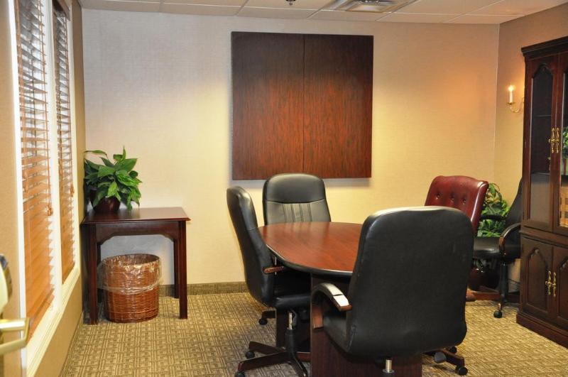 Comfort Inn & Suites Sturbridge-Brimfield Extérieur photo